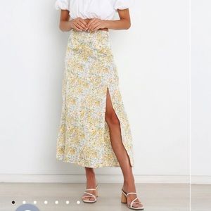 Petal & Pup maxi skirt. Never been worn